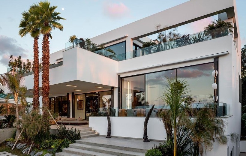 Architecture contemporaine d'une résidence au Maroc illustrant l'identité de MORSTATE